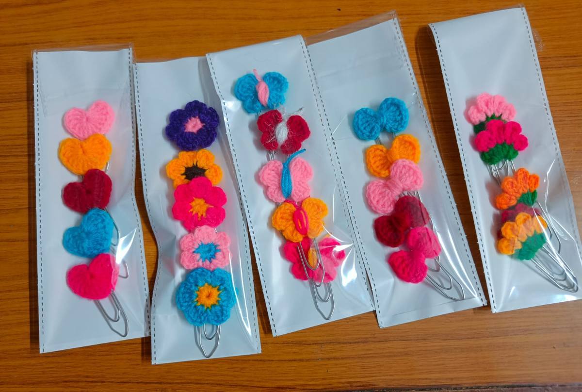 Bloom & Flutter -Bookmarks Set of 5, media 1 of 8